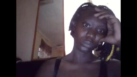 Snapshot of lizzie2020 chatting on 06-02-26, 04:36 lizzie2020 online show from 06-02-26, 04:36