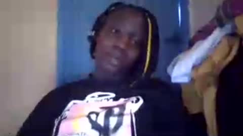 Snapshot of lizzie2020 chatting on 06-12-26, 08:46 lizzie2020 online show from 06-12-26, 08:46