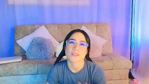Snapshot of lizzy_kane chatting on 06-18-26, 08:35 lizzy_kane online show from 06-18-26, 08:35
