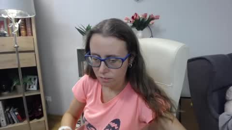 Lizzy online show from 07-20-26, 10:39
