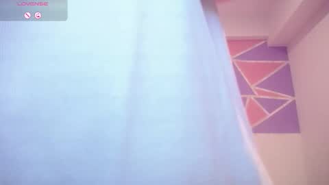 lizzysnow online show from 10-22-25, 01:06