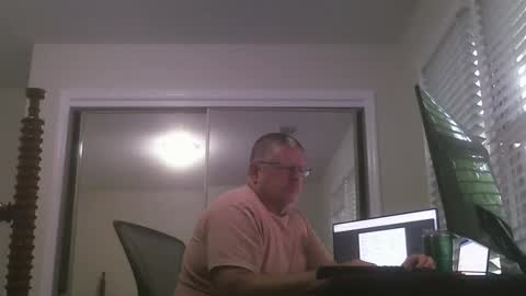 Snapshot of lkn4hairy chatting on 04-08-26, 12:05 Lkn4hairy online show from 04-08-26, 12:05