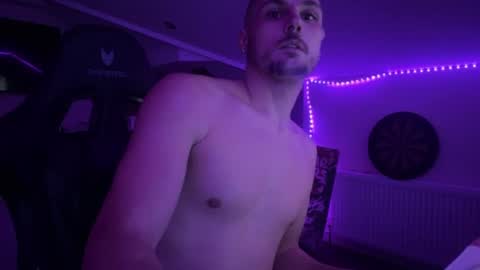 Snapshot of lm270820 chatting on 06-15-26, 12:24 lm270820 online show from 06-15-26, 12:24