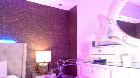  LOANA  online show from 03-10-26, 05:29