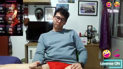 Snapshot of lobomx19 chatting on 02-14-25, 02:18 Lobo online show from 02-14-25, 02:18