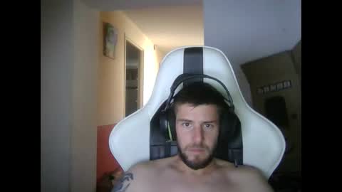 lobo online show from 09-19-25, 01:01