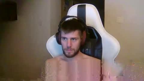 lobo online show from 11-21-25, 01:04