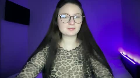 locaalis1 online show from 12-19-25, 01:18