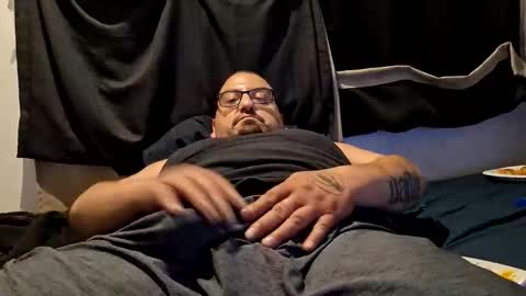 Snapshot of locolouie chatting on 10-20-25, 08:37 SeekingWaifu online show from 10-20-25, 08:37