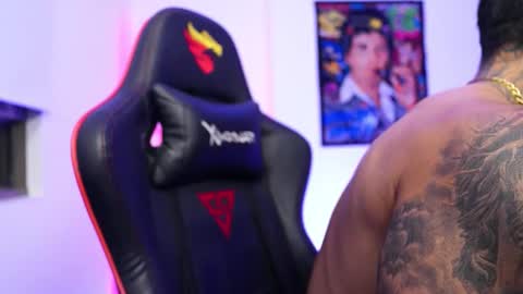 logan_hugh8 online show from 11-23-25, 02:22