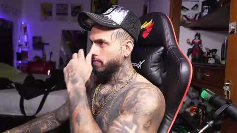 logan_hugh8 online show from 04-20-26, 03:48