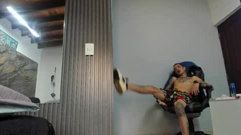 logan_wollff online show from 05-23-26, 08:13