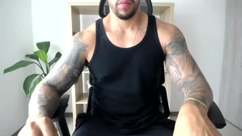 Snapshot of loganhod chatting on 05-05-26, 09:01 Logan Wolfp online show from 05-05-26, 09:01
