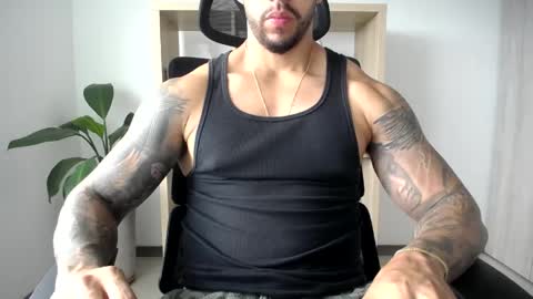 Snapshot of loganhod chatting on 05-11-26, 07:55 Logan Wolfp online show from 05-11-26, 07:55