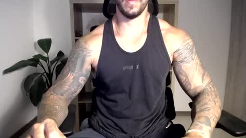 Snapshot of loganhod chatting on 05-14-26, 12:39 Logan Wolfp online show from 05-14-26, 12:39