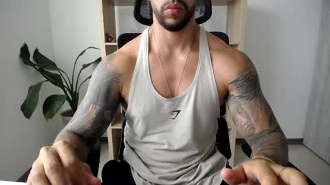 Snapshot of loganhod chatting on 05-26-26, 09:33 Logan Wolfp online show from 05-26-26, 09:33