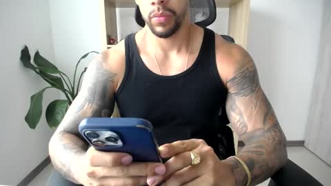 Snapshot of loganhod chatting on 05-29-26, 10:19 Logan Wolfp online show from 05-29-26, 10:19