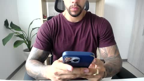 Snapshot of loganhod chatting on 05-31-26, 10:22 Logan Wolfp online show from 05-31-26, 10:22