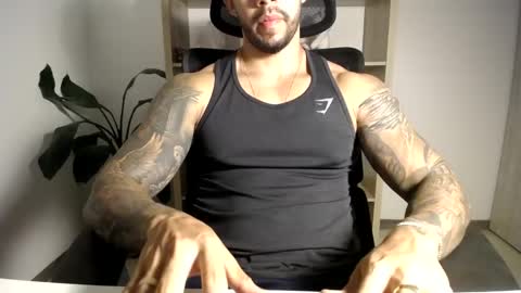 Snapshot of loganhod chatting on 06-09-26, 04:13 Logan Wolfp online show from 06-09-26, 04:13
