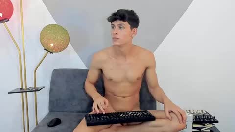 loganoficialx online show from 12-05-24, 03:39