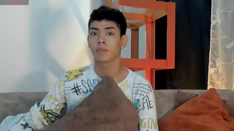 logantwink18 online show from 02-07-26, 01:59