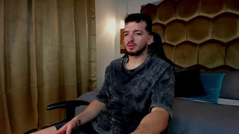 Logan Wolf online show from 04-05-26, 03:09