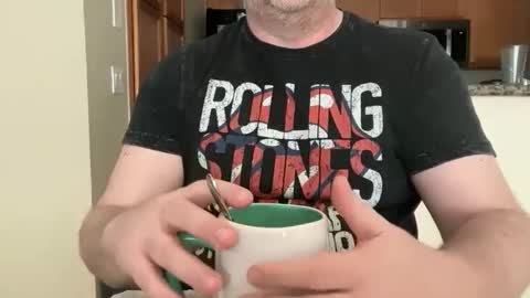 Snapshot of logical12345 chatting on 10-26-25, 08:26 logical12345 online show from 10-26-25, 08:26