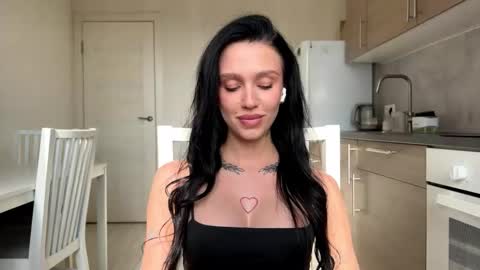 Milla online show from 03-24-26, 12:21