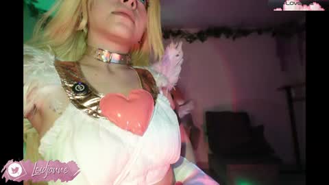 Snapshot of loidjanne chatting on 06-17-26, 11:49 Janne Miller 9pm to 3am GMT-5 online show from 06-17-26, 11:49