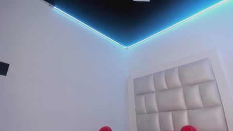 Snapshot of lola_js chatting on 06-17-26, 04:30 lola_js online show from 06-17-26, 04:30