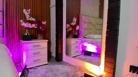 Lola Angel online show from 03-27-26, 07:57