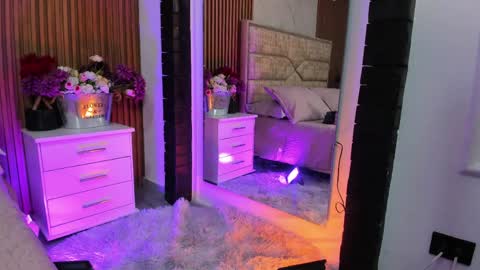 Lola Angel online show from 04-13-26, 08:03