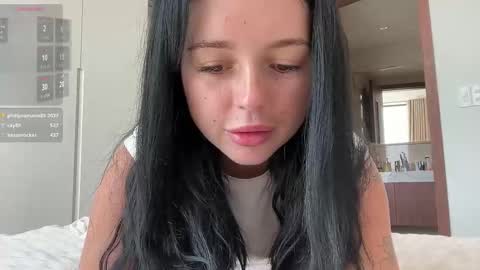 Lola online show from 03-29-26, 04:34