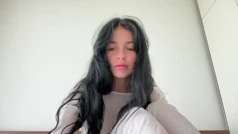 Lola online show from 05-20-26, 04:29