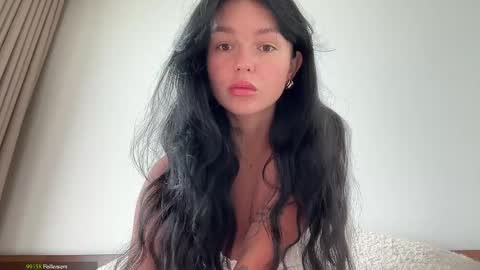 Lola online show from 05-22-26, 03:35