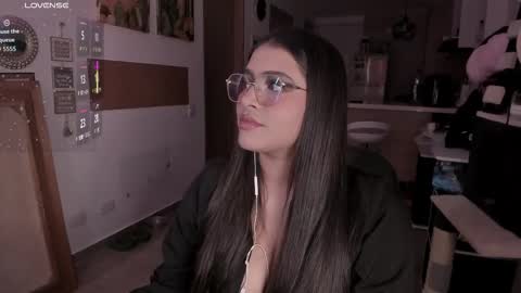 lolaasmith_21 online show from 11-20-25, 08:08