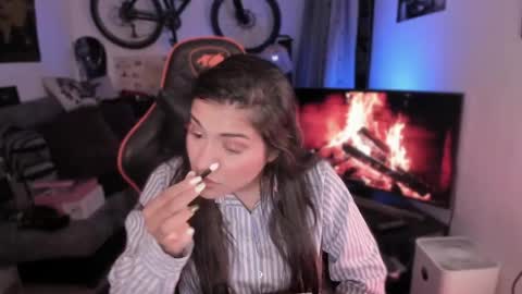 lolaasmith_21 online show from 04-10-26, 08:57