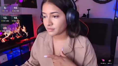 lolaasmith_21 online show from 07-05-26, 05:31