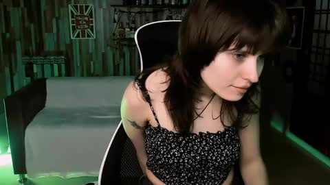 Snapshot of lolaasmus chatting on 04-21-26, 12:55 I consider myself the god Loki but life just calls me LOL online show from 04-21-26, 12:55