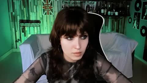 Snapshot of lolaasmus chatting on 05-12-26, 12:35 I consider myself the god Loki but life just calls me LOL online show from 05-12-26, 12:35