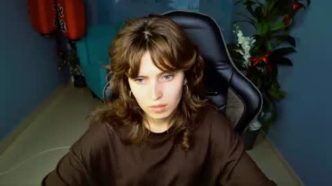Snapshot of lolaasmus chatting on 06-18-26, 09:25 I consider myself the god Loki but life just calls me LOL online show from 06-18-26, 09:25