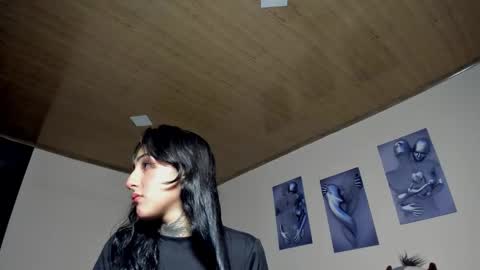 Lola online show from 11-16-25, 12:27