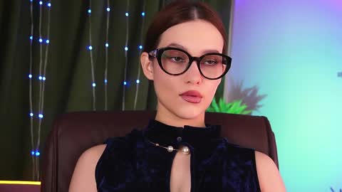 lolalemona online show from 04-17-26, 01:47