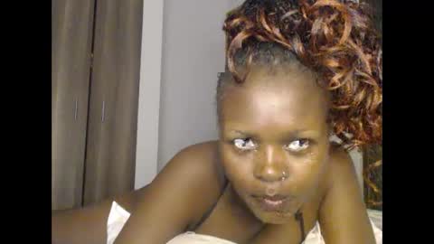 lolamia7 online show from 02-25-25, 01:50