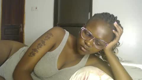 lolamia7 online show from 03-10-25, 07:10