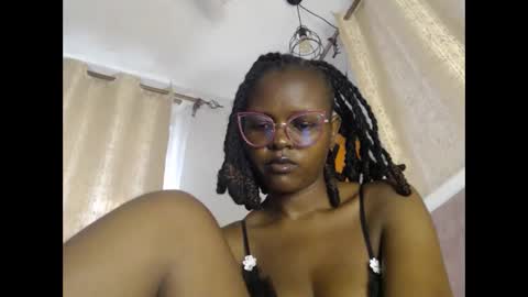 lolamia7 online show from 11-10-25, 06:01