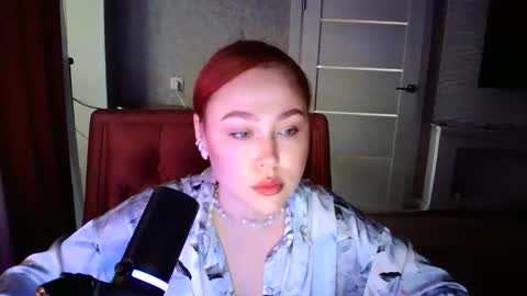 Snapshot of lolamint_ chatting on 09-14-25, 12:59 Lola online show from 09-14-25, 12:59