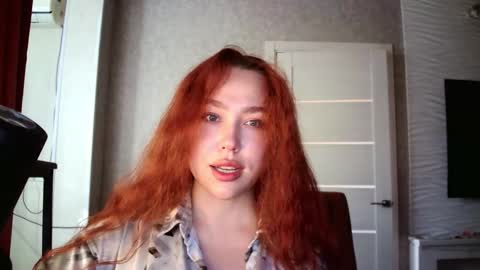 Snapshot of lolamint_ chatting on 09-19-25, 11:55 Lola online show from 09-19-25, 11:55