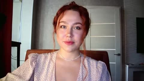 Snapshot of lolamint_ chatting on 09-20-25, 12:06 Lola online show from 09-20-25, 12:06