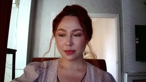 Snapshot of lolamint_ chatting on 09-22-25, 10:50 Lola online show from 09-22-25, 10:50